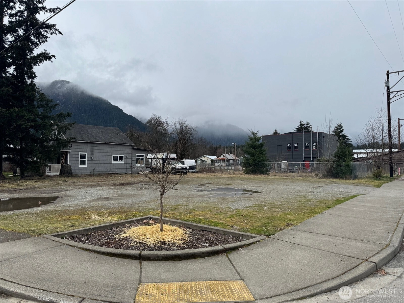 1025 Darrington St Darrington WA 98241