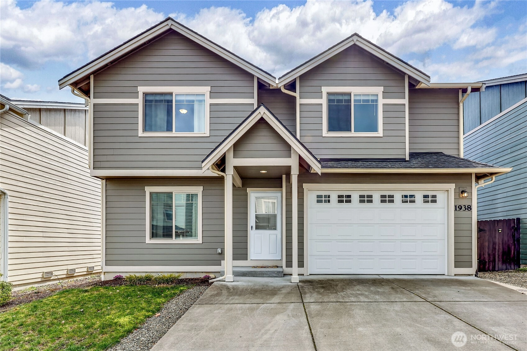 1938 Hardway Ln Unit  Bremerton WA 98312