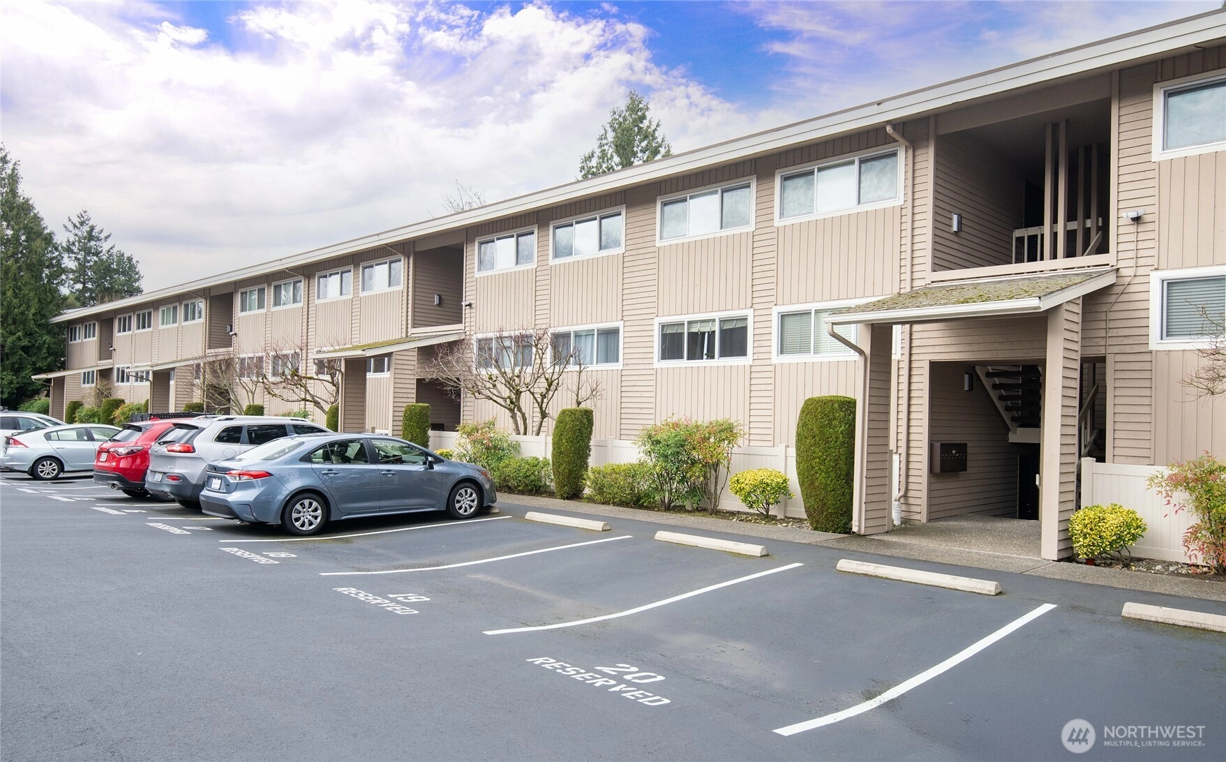 725 9th Ave S Unit 205 Unit 205 Kirkland WA 98033
