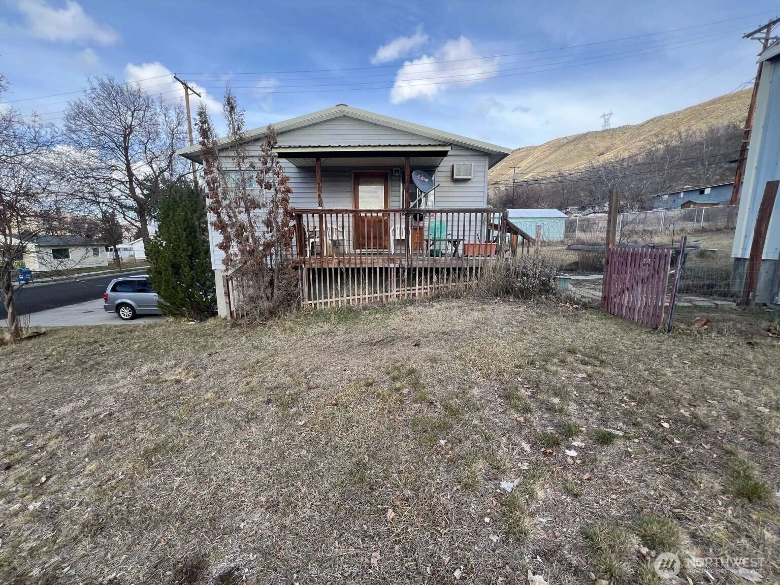 1115 Central Dr Coulee Dam WA 99116