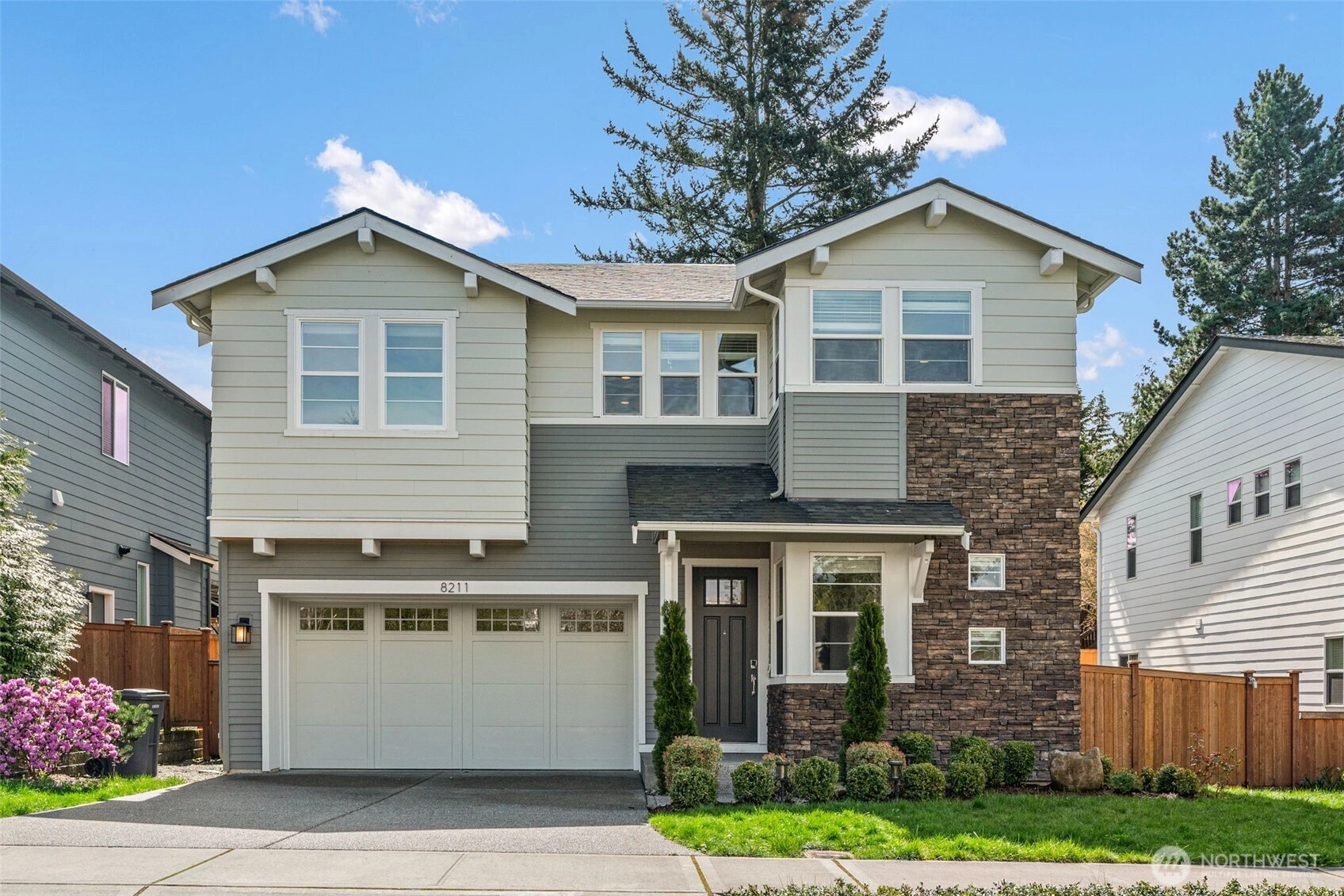8211 NE 126th Dr Unit  Kirkland WA 98034
