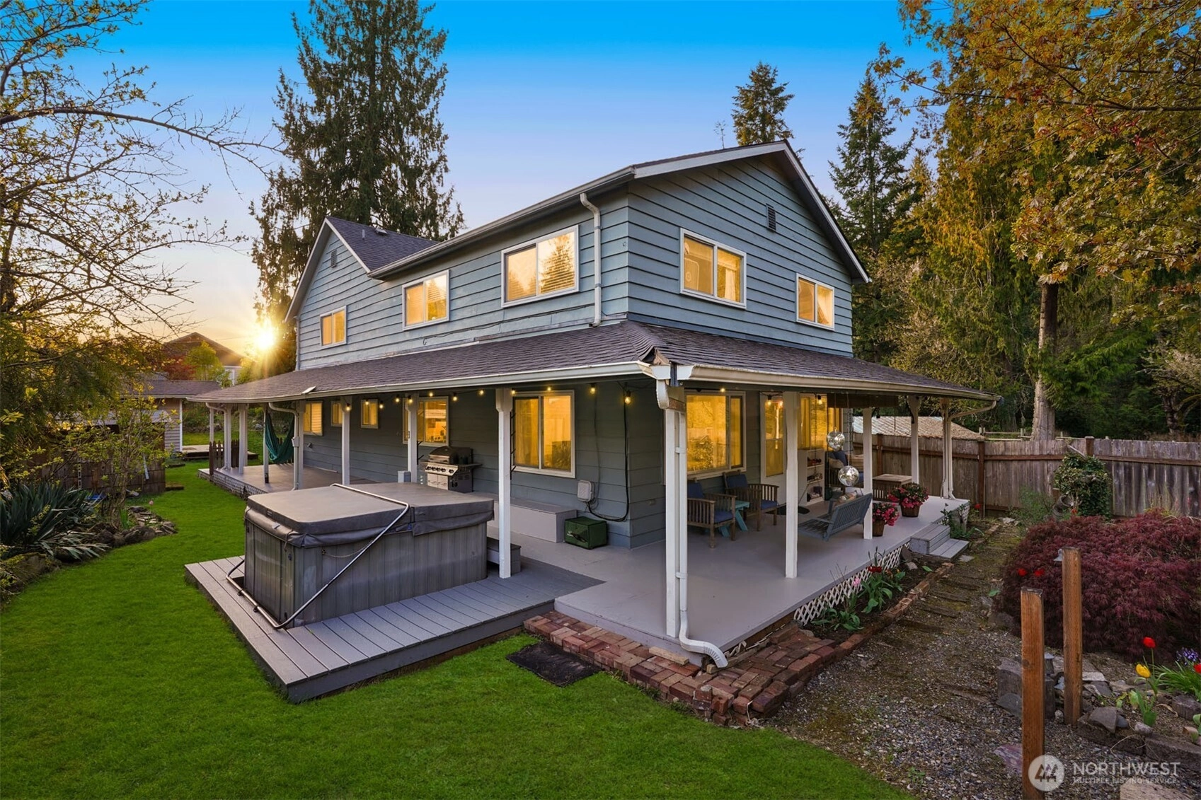 405 Long St Wilkeson WA 98396