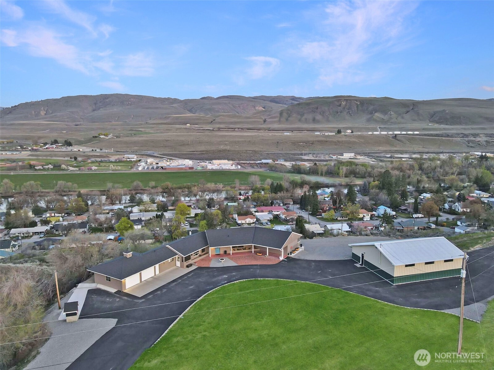 940 Sunrise Heights Rd Okanogan WA 98840