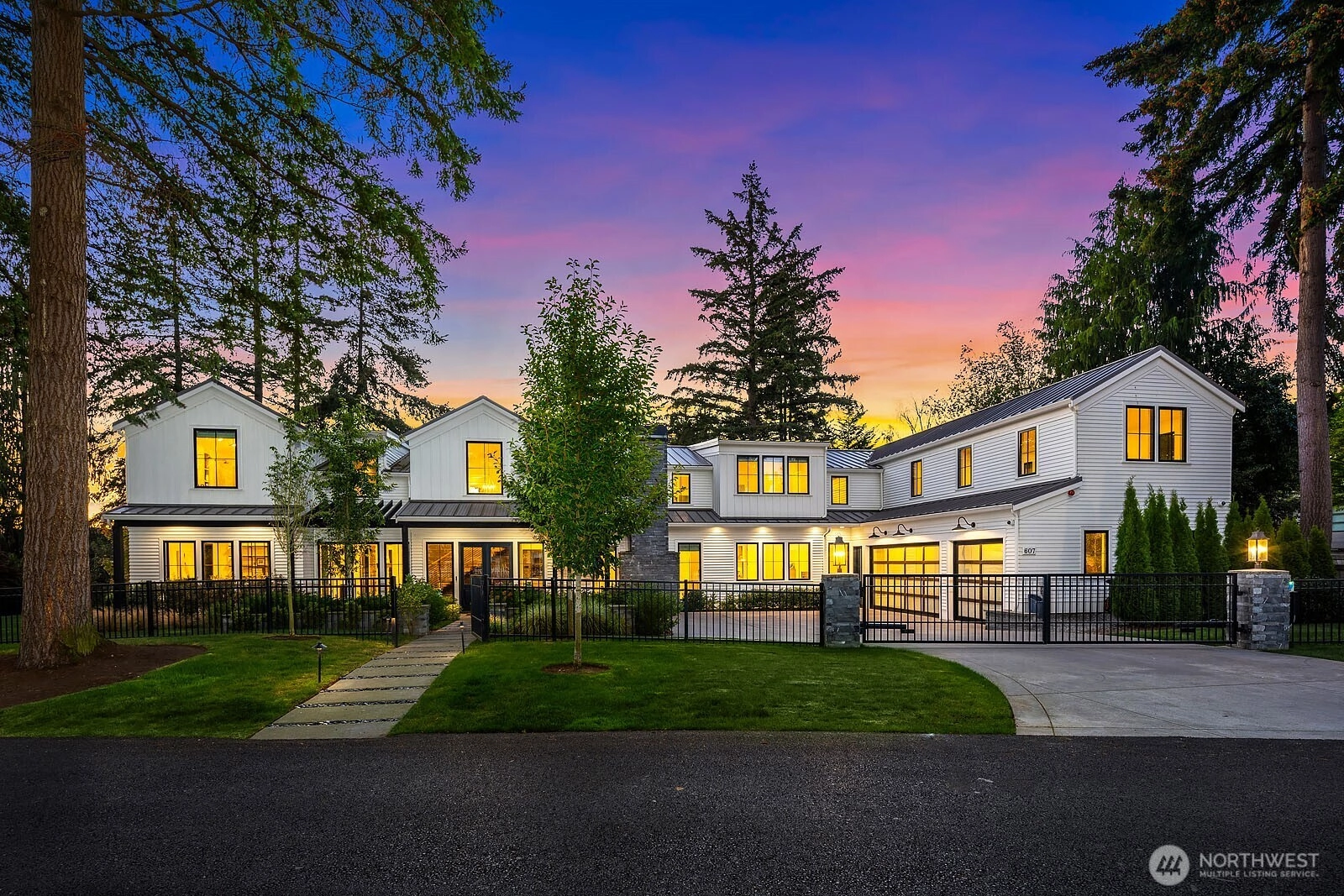 607 86th Ave NE Medina WA 98039