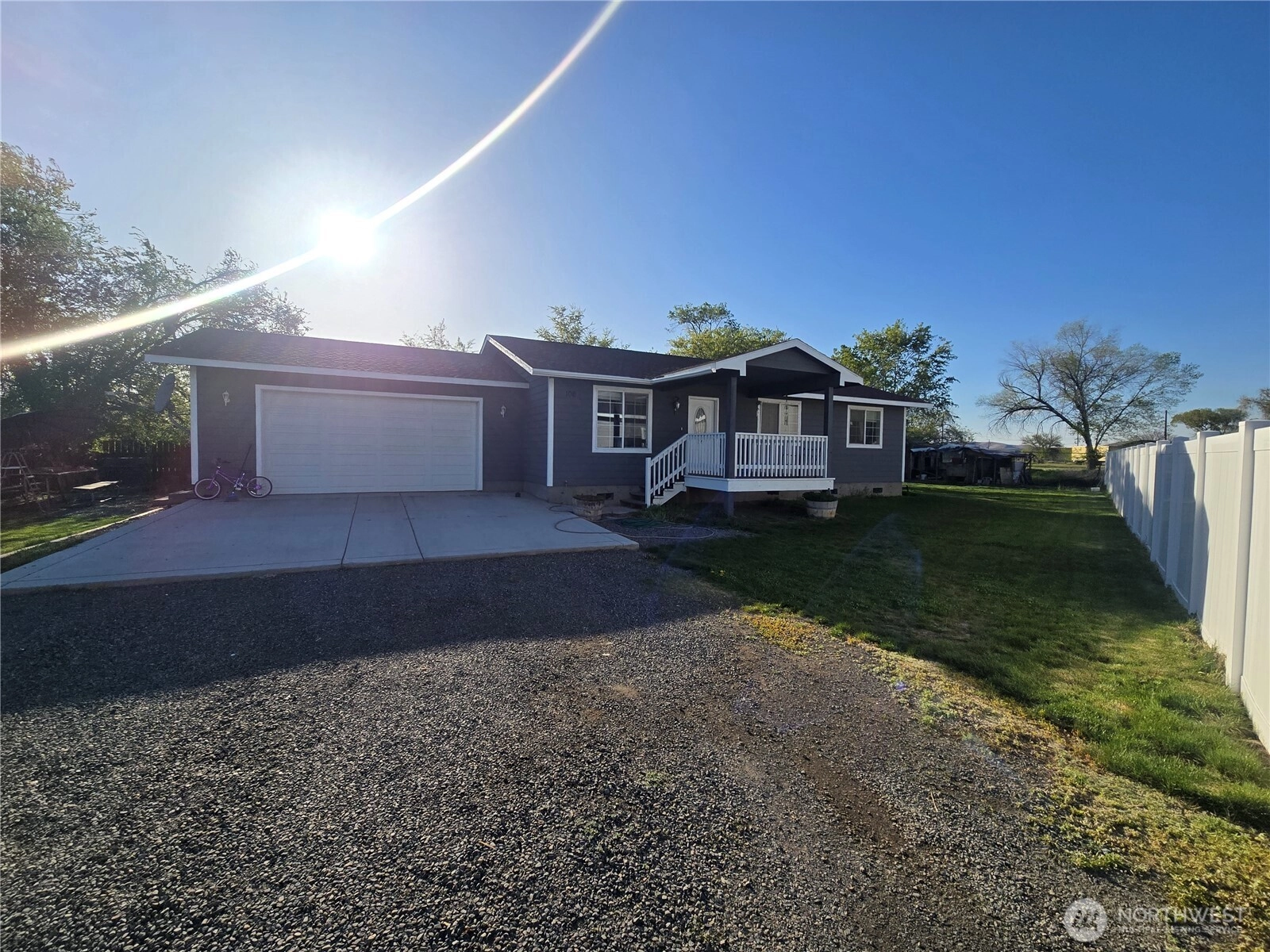 106 Robles Ct Unit  Wapato WA 98951