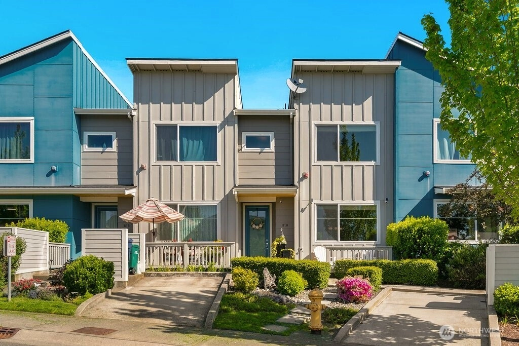 810 SW 96th Pl Seattle WA 98106