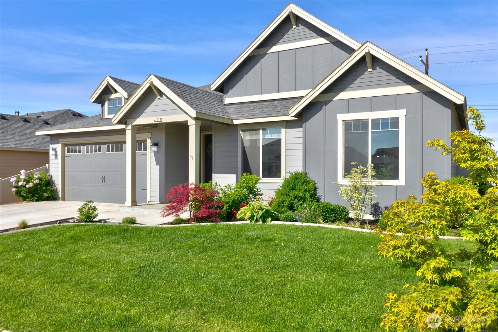 110 N Zeus St Unit  Moxee WA 98936