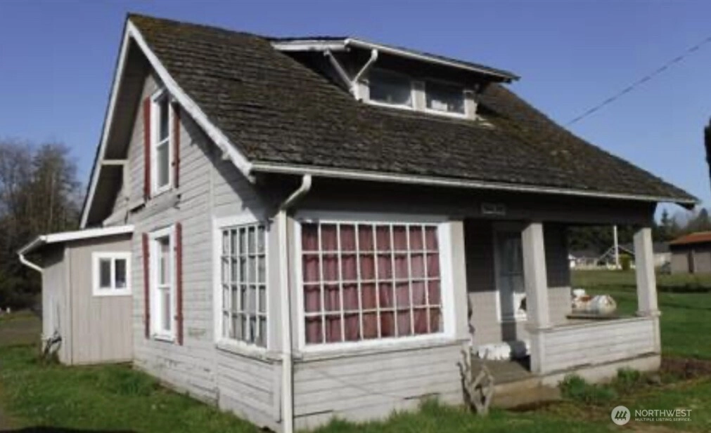 1024 State Route 6 Unit  Raymond WA 98577