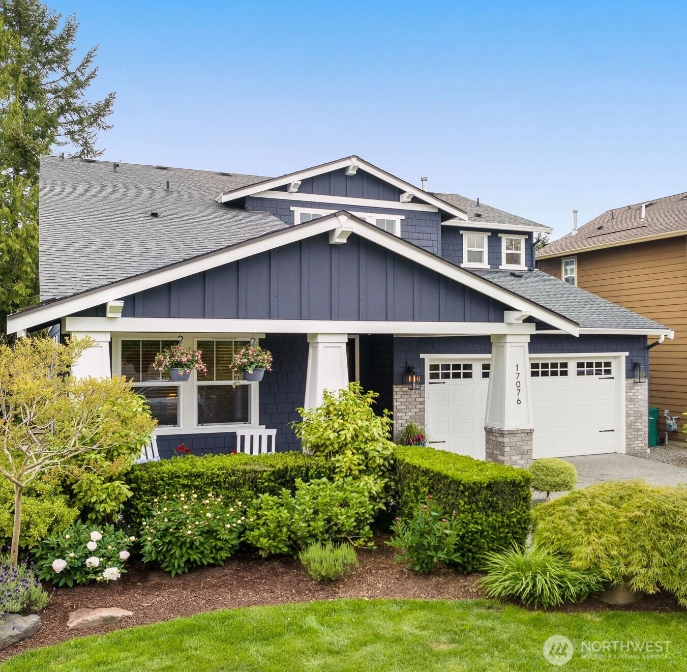 17076 NE 123rd St Unit  Redmond WA 98052