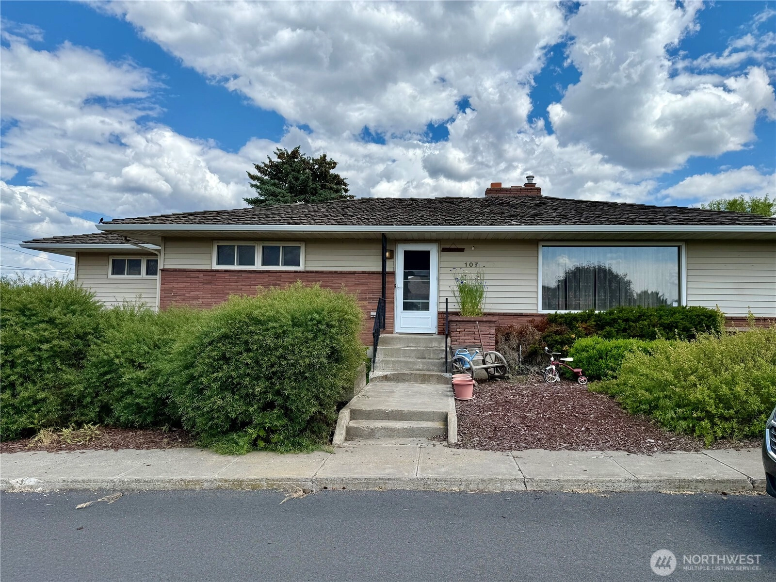 107 S 6th St Unit  Odessa WA 99159