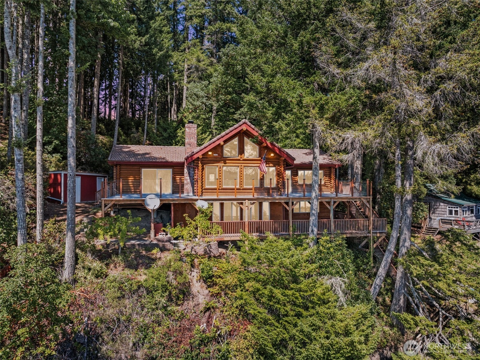 1236 E Island View Rd Grapeview WA 98546