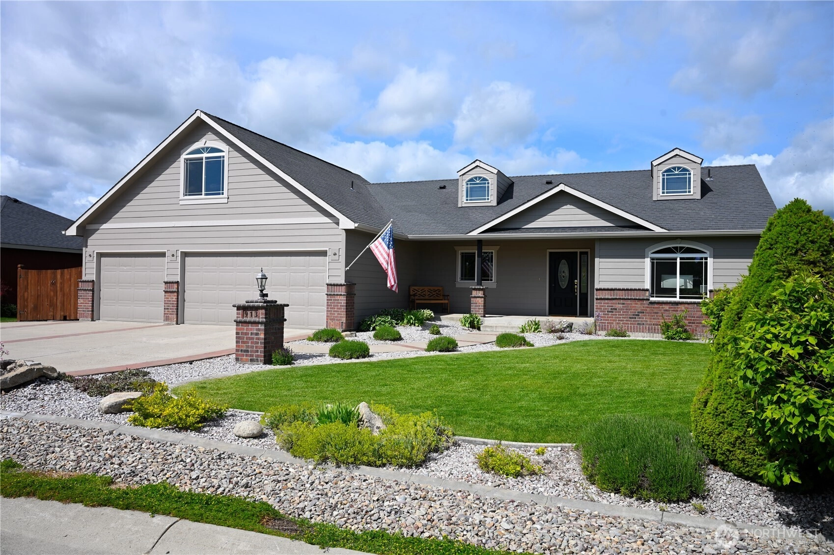 913 N High Desert Dr Deer Park WA 99006