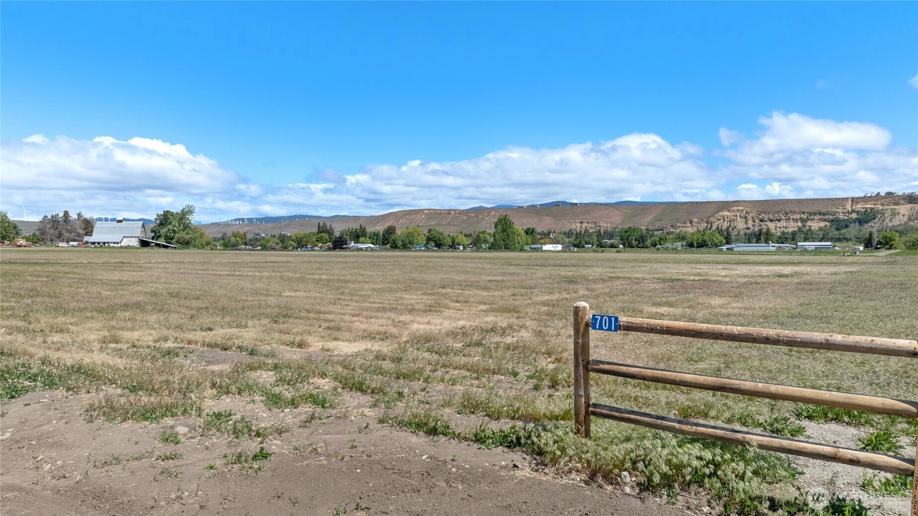 701 Thorp Landing Ln Unit  Thorp WA 98946