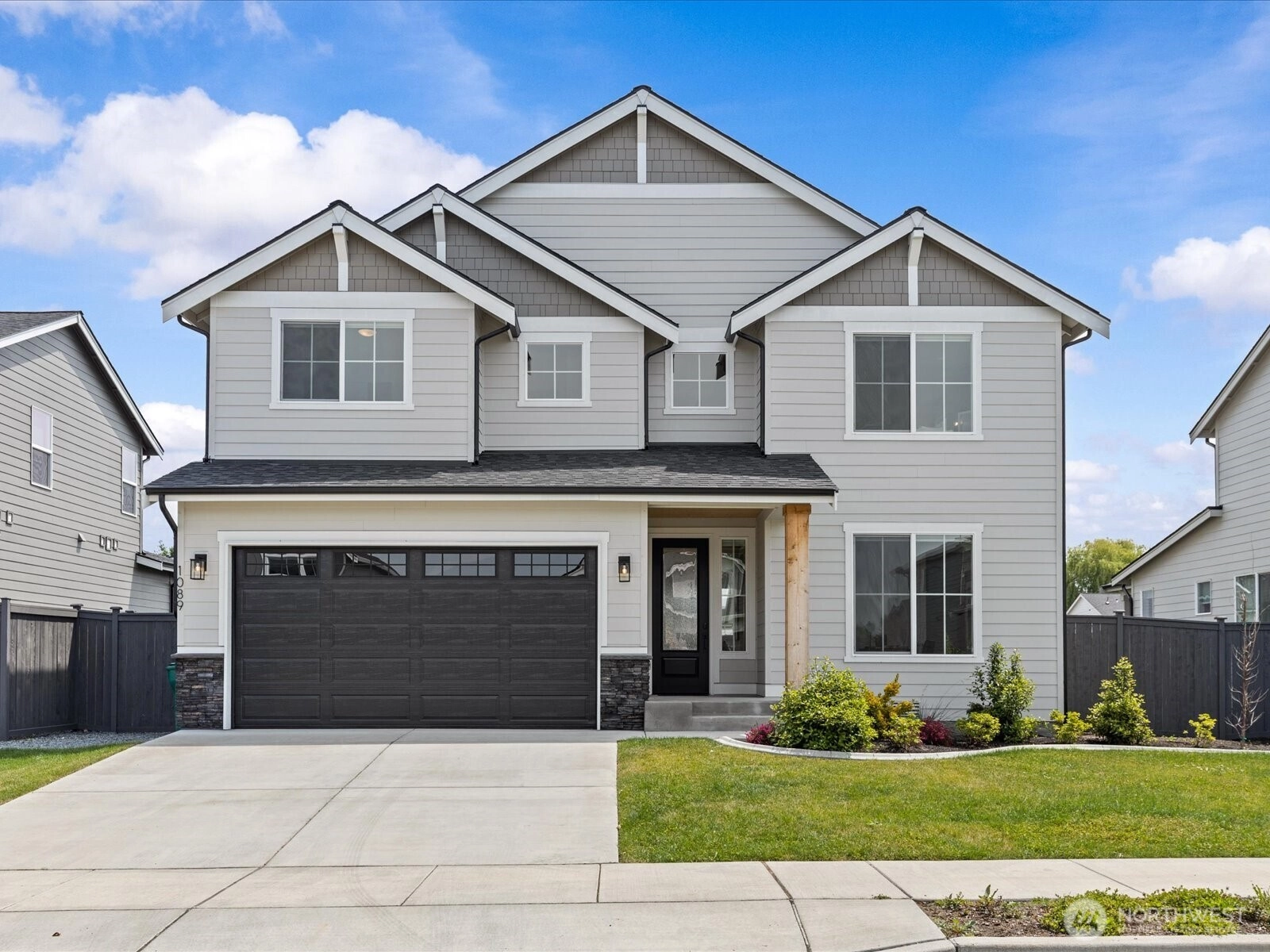 1089 Lindenberger Ln Enumclaw WA 98022