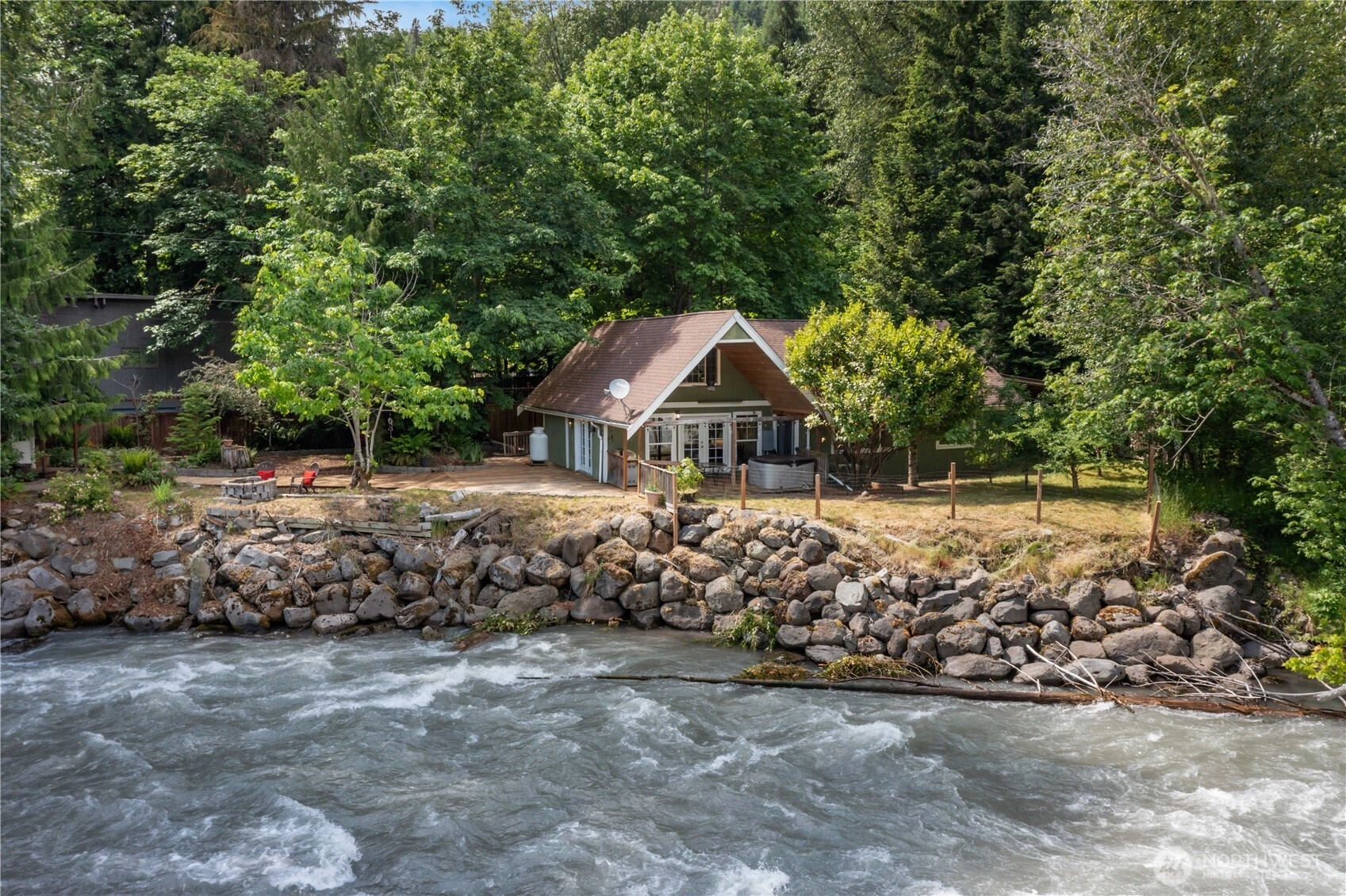 50739 SE Enumclaw-chinook Pass Rd Greenwater WA 98022