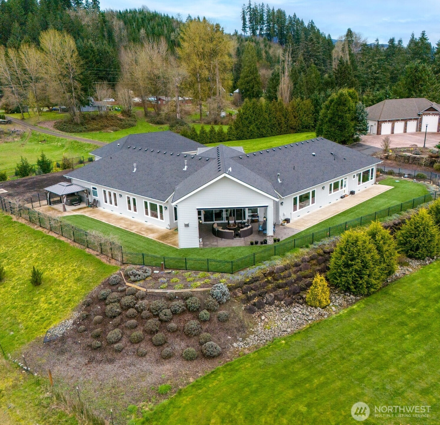 2567 Lewis River Rd Unit  Woodland WA 98674