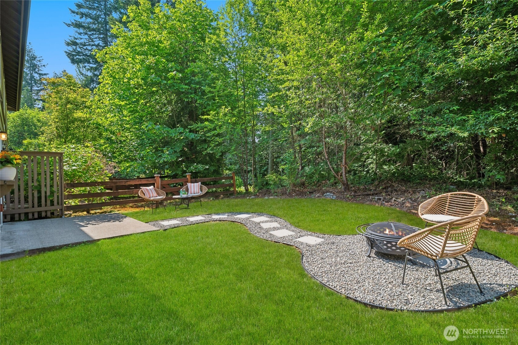 22518 NE Alder Crest Ln Redmond WA 98053
