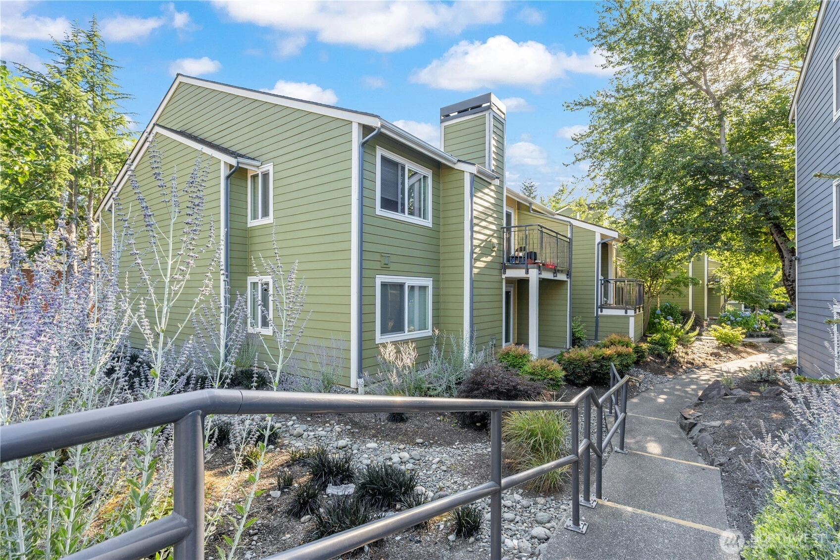 12607 SE 41st Pl Unit H206 Unit H206 Bellevue WA 98006