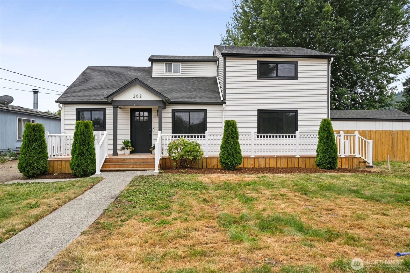 202 11th Ave N Algona WA 98001