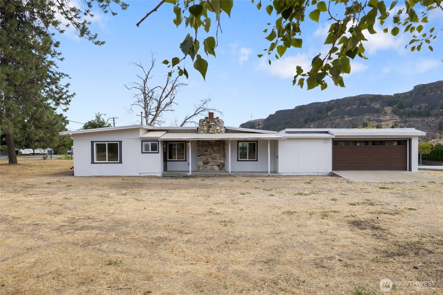 77 Diamond Ave Electric City WA 99123