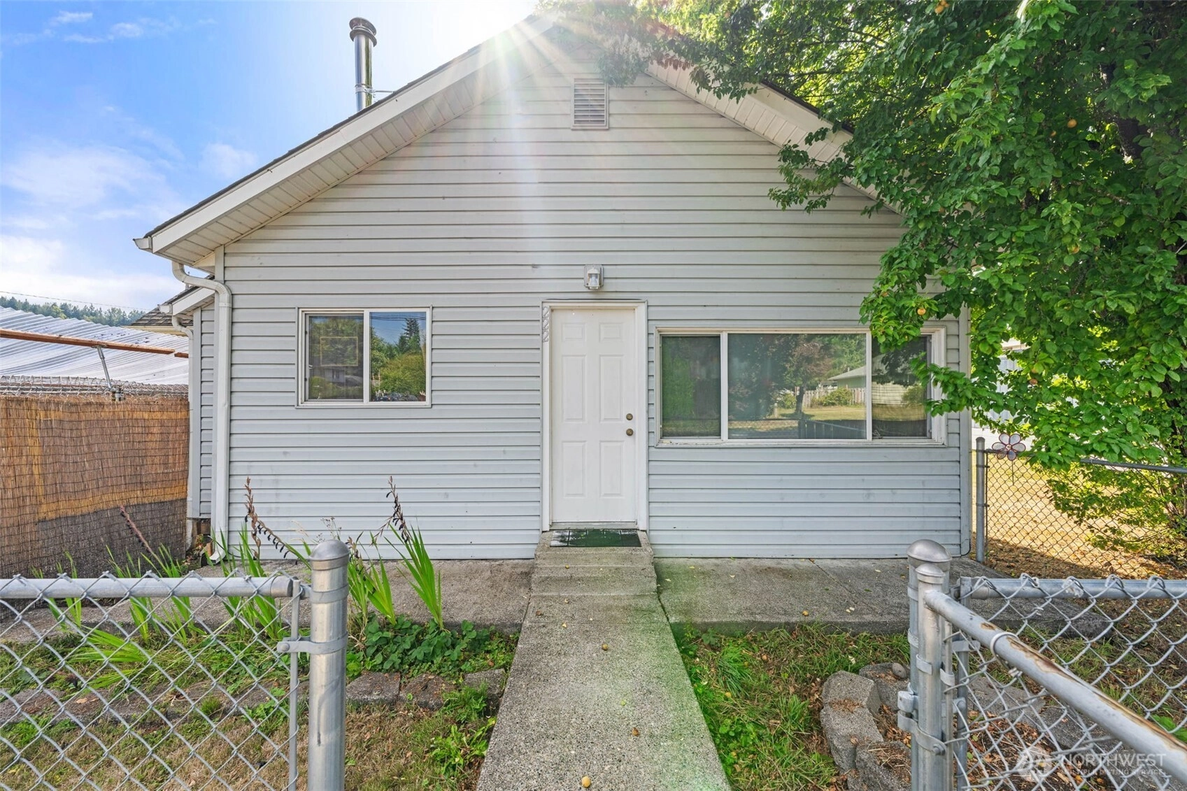 222 Emery Ave S South Prairie WA 98385
