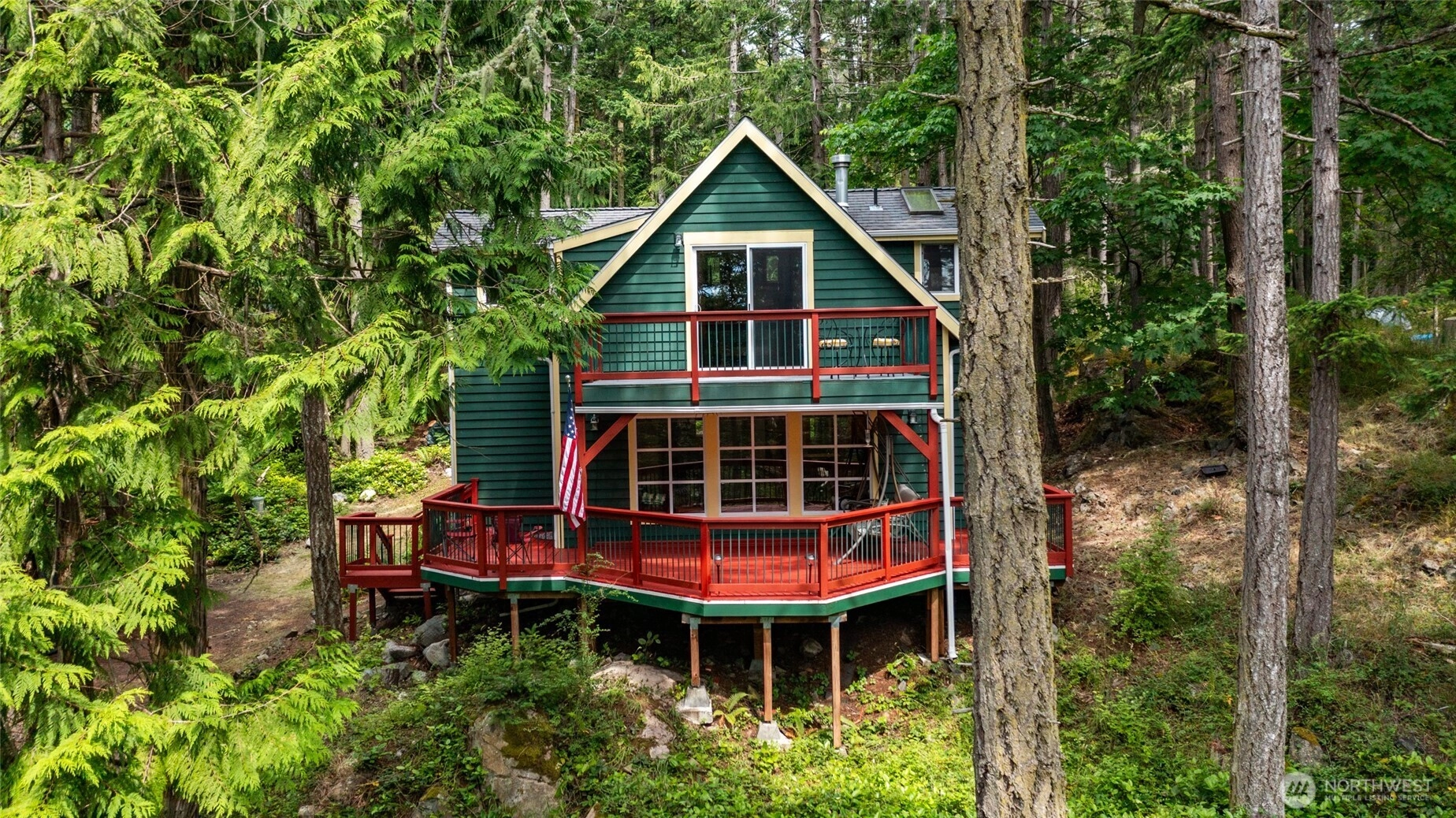 1026 Chinook Way Unit  Center Island WA 98221
