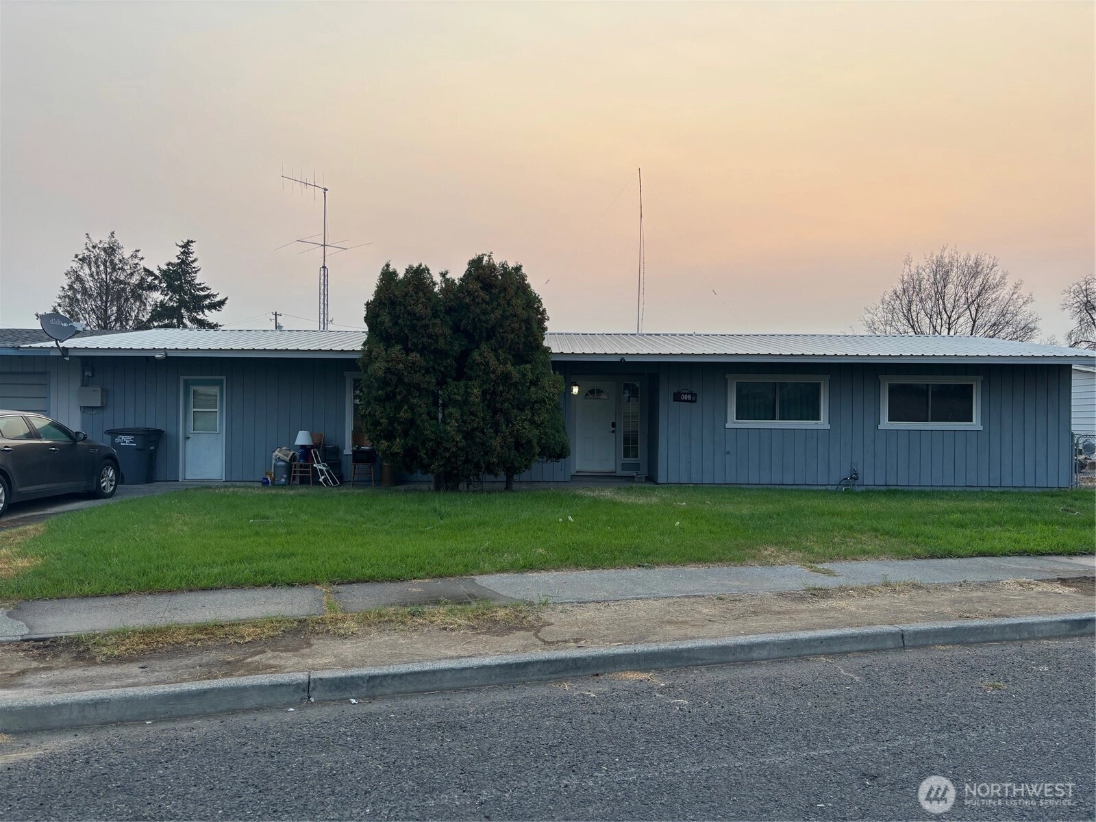 9008 Bong Loop Unit B Unit B Moses Lake WA 98837