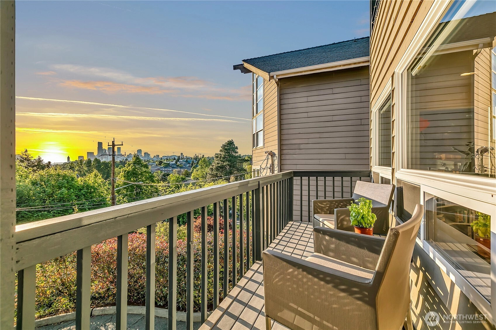 1706 Bradner Pl S Unit 3 Unit 3 Seattle WA 98144