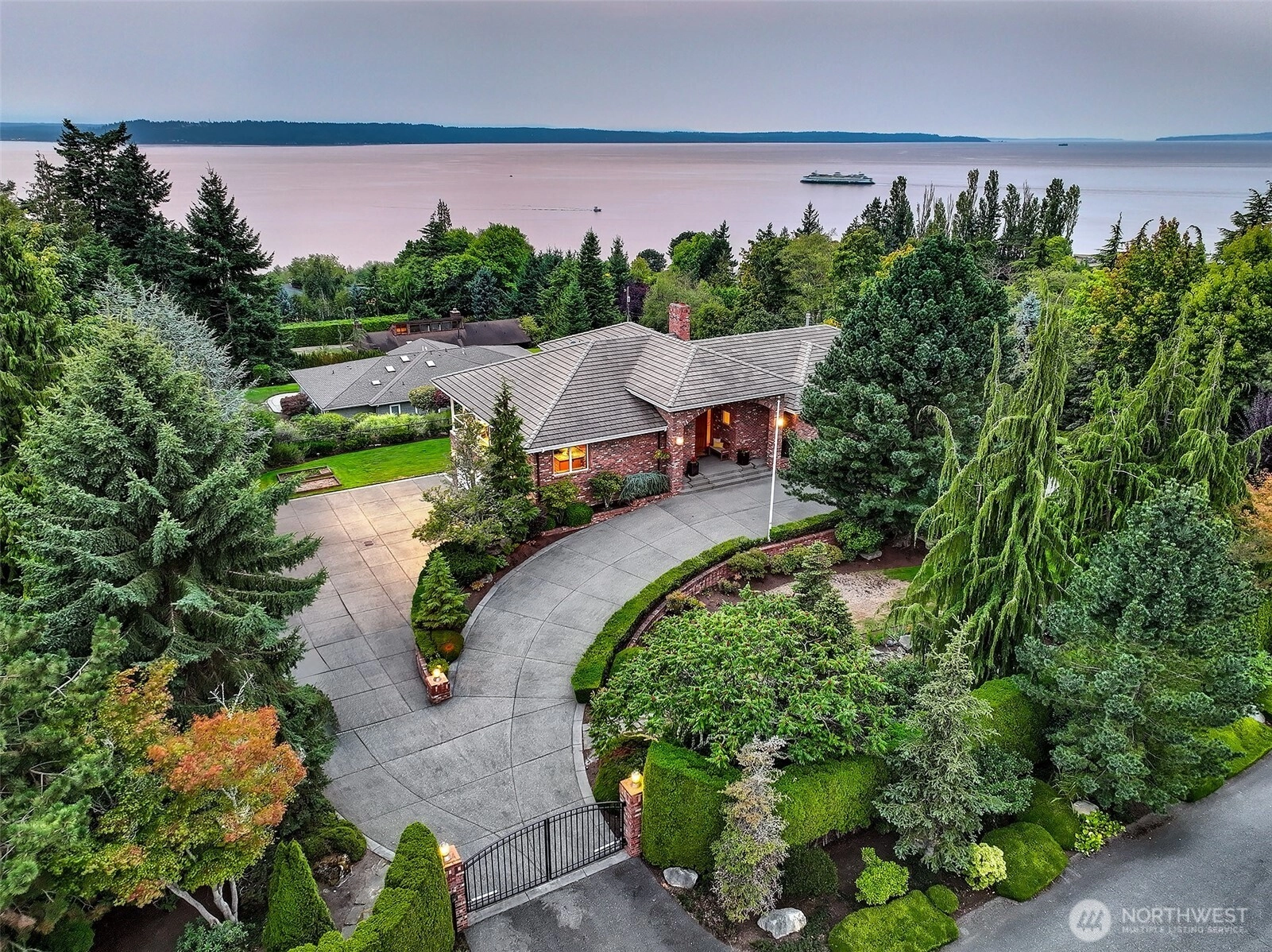 21722 Chinook Rd Woodway WA 98020