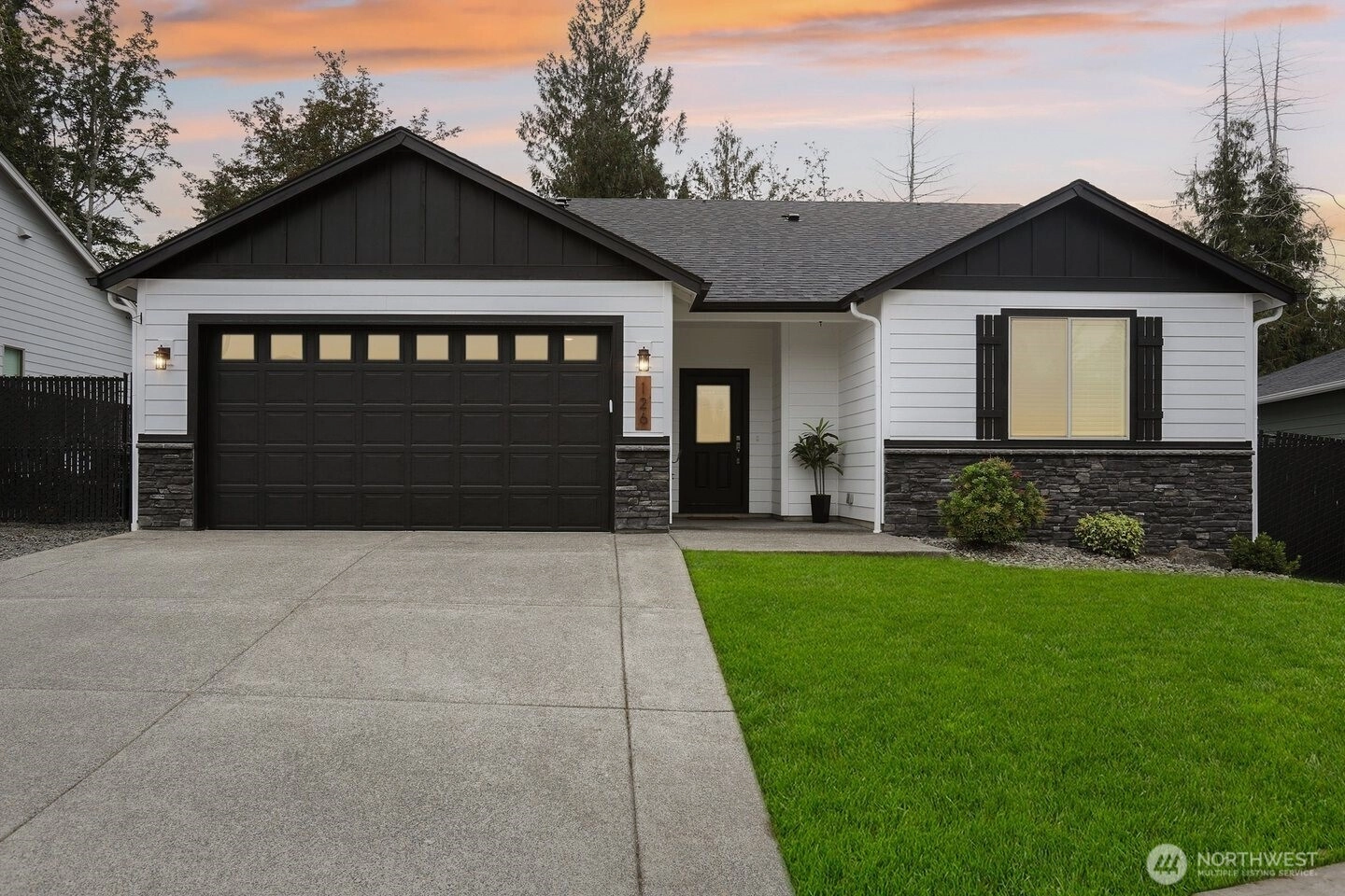126 Zephyr Dr Silverlake WA 98645