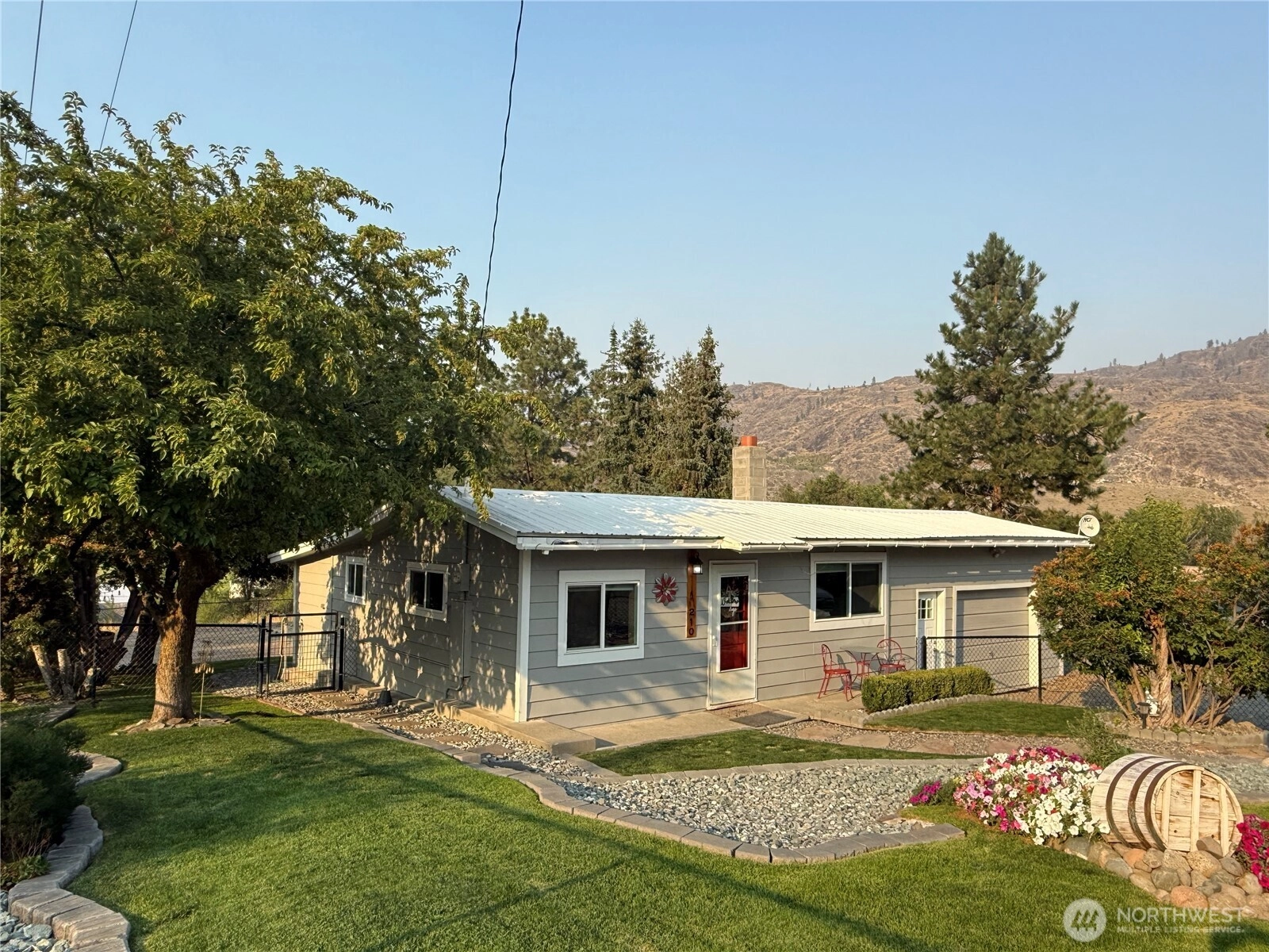 210 1st St Riverside WA 98849