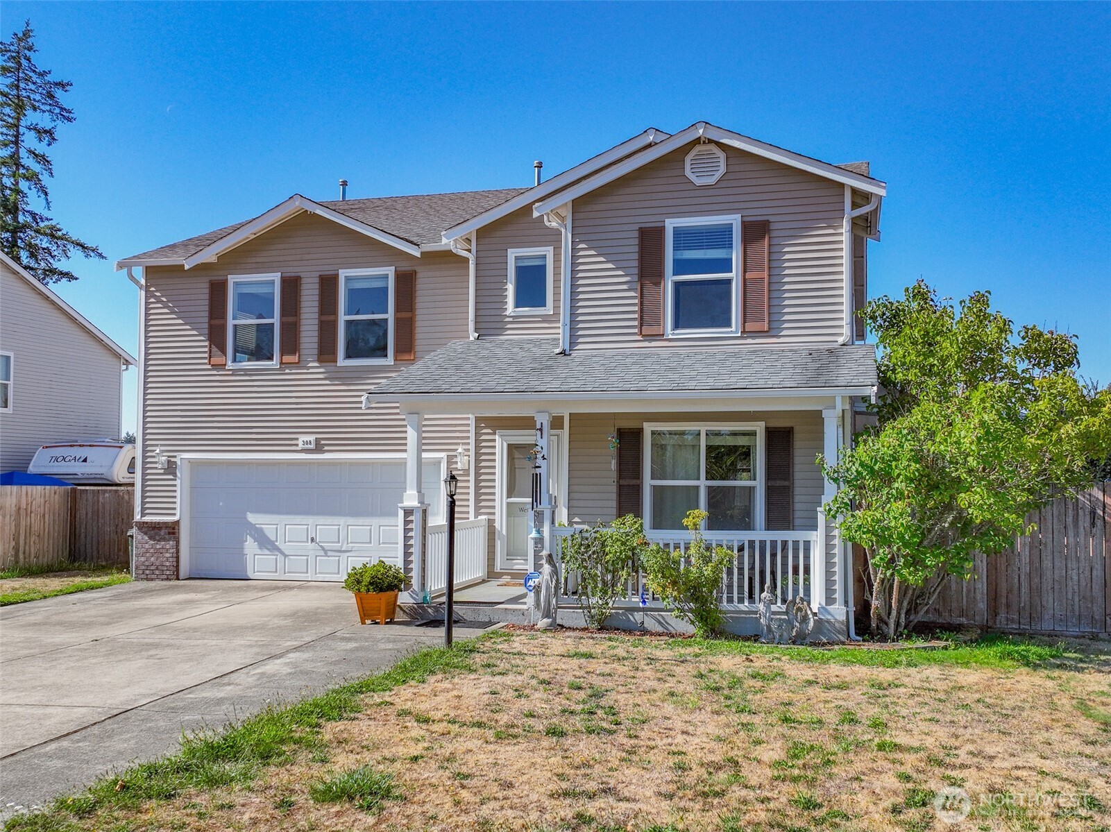 308 Easy St SE Rainier WA 98576