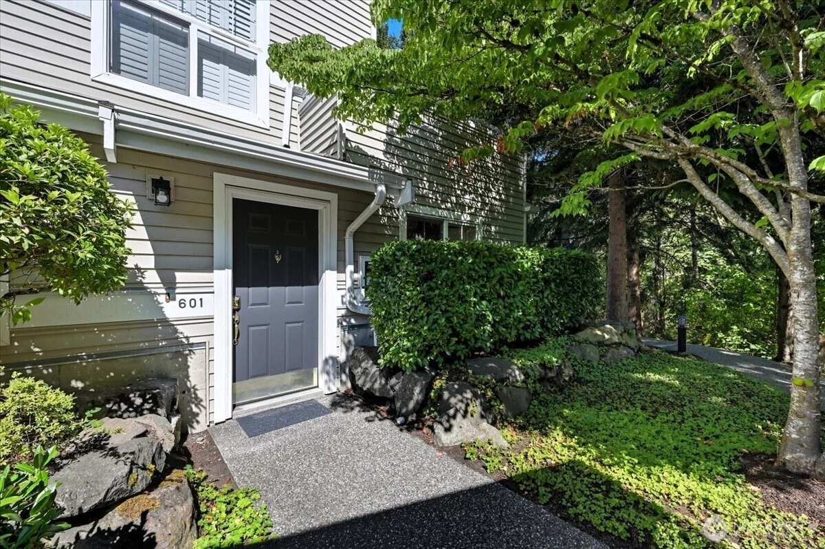2060 132nd Ave SE Unit G601 Unit G601 Bellevue WA 98005