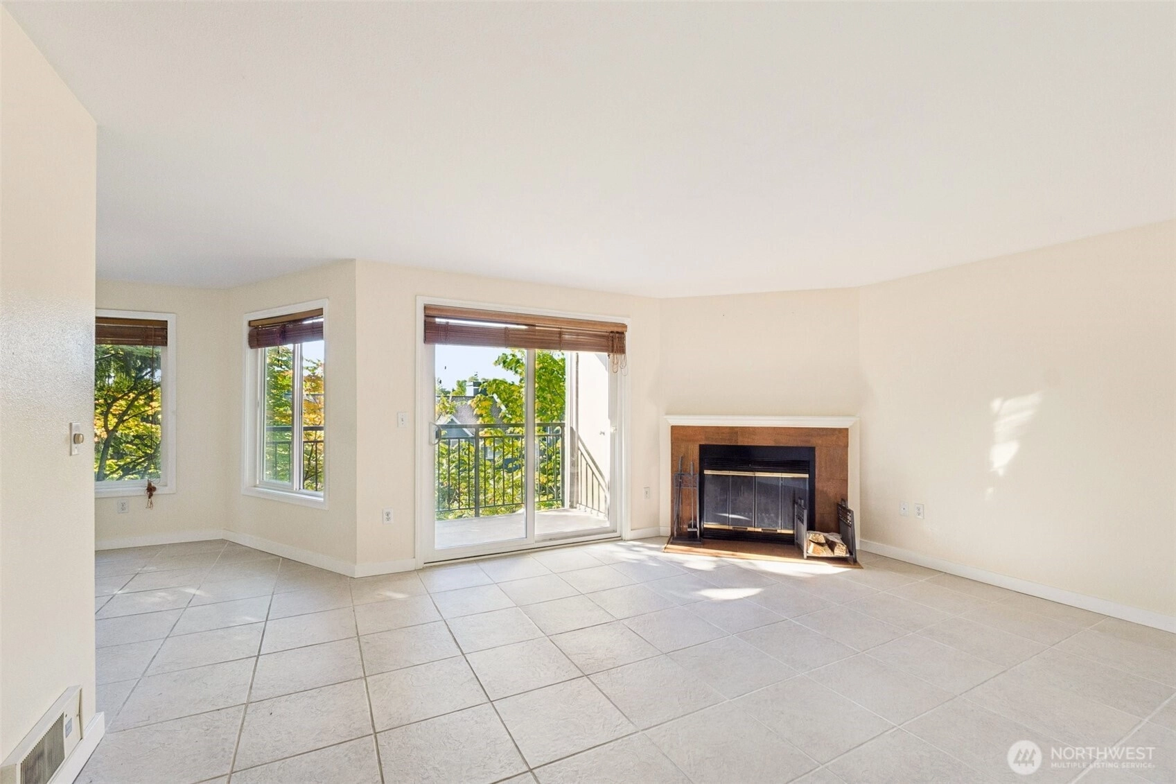 12724 NE 144th St Unit E202 Unit E202 Kirkland WA 98034