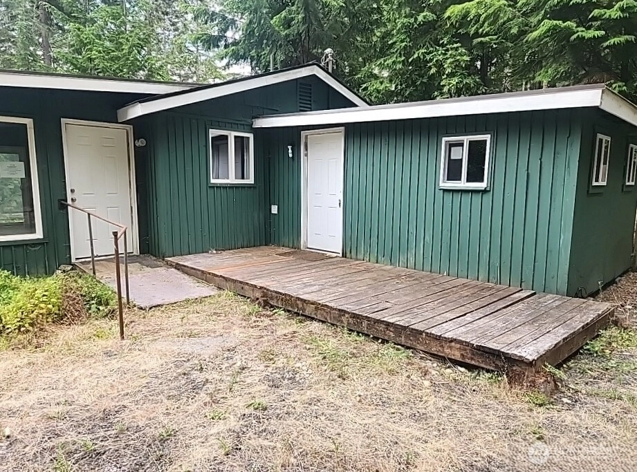 311 N Paradise Dr Unit  Lilliwaup WA 98555