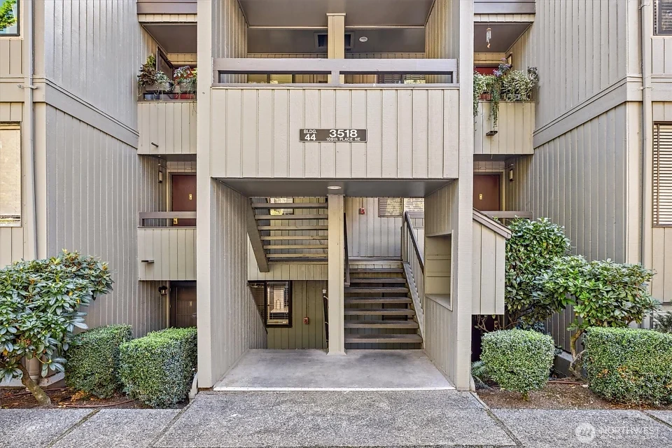 3518 109th Pl NE Unit 104 Unit 104 Bellevue WA 98004