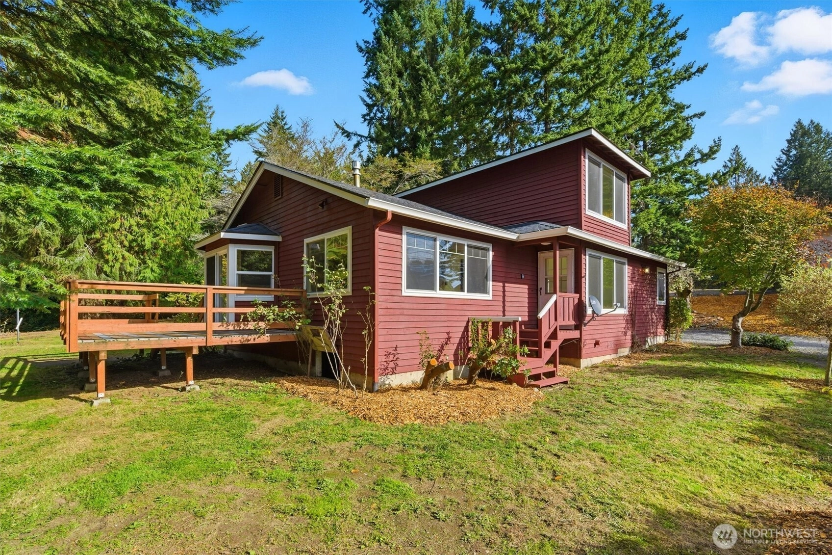 9110 NE Shore Dr Unit  Indianola WA 98342