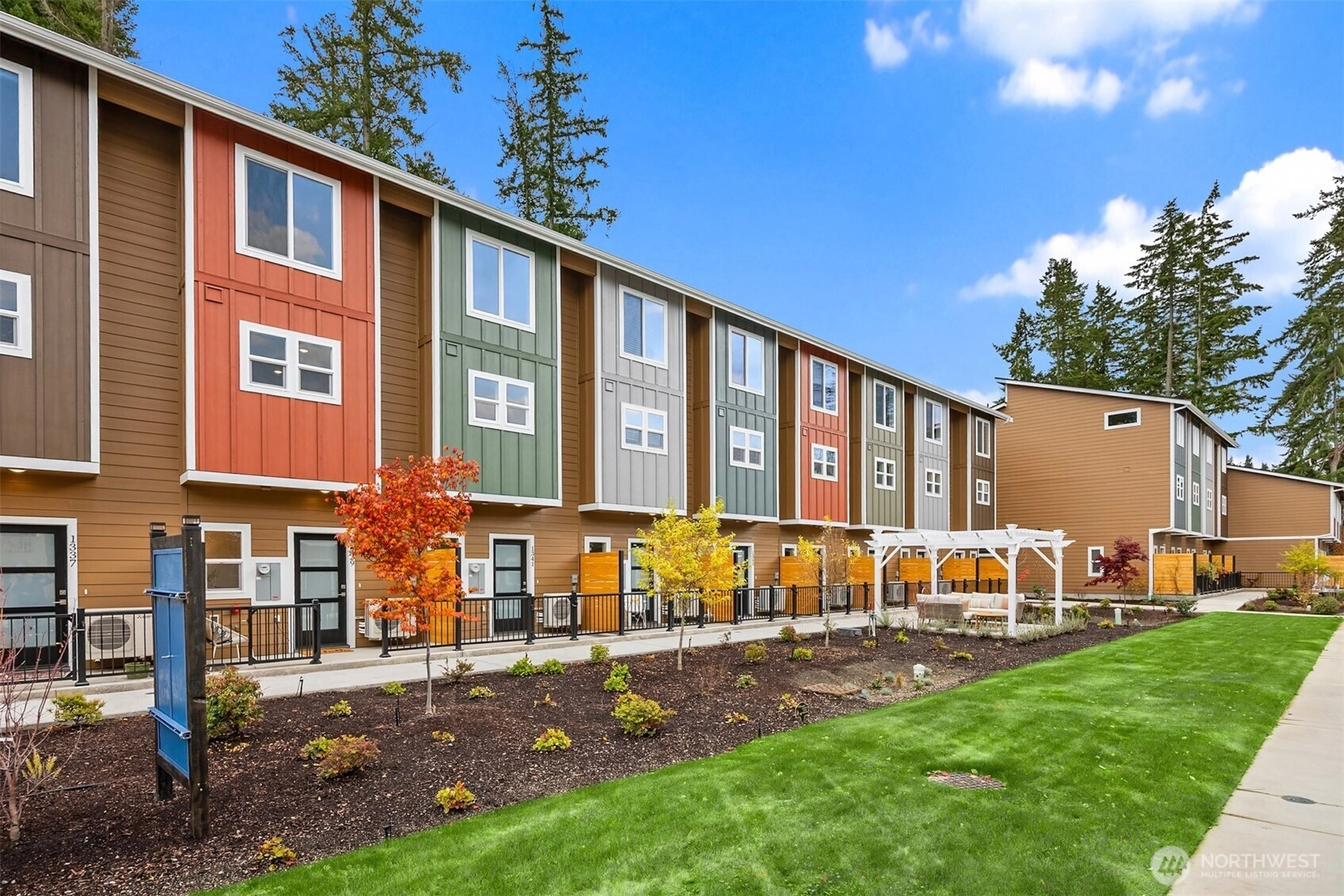 1341 Nolta Loop NE Unit  Bainbridge Island WA 98110