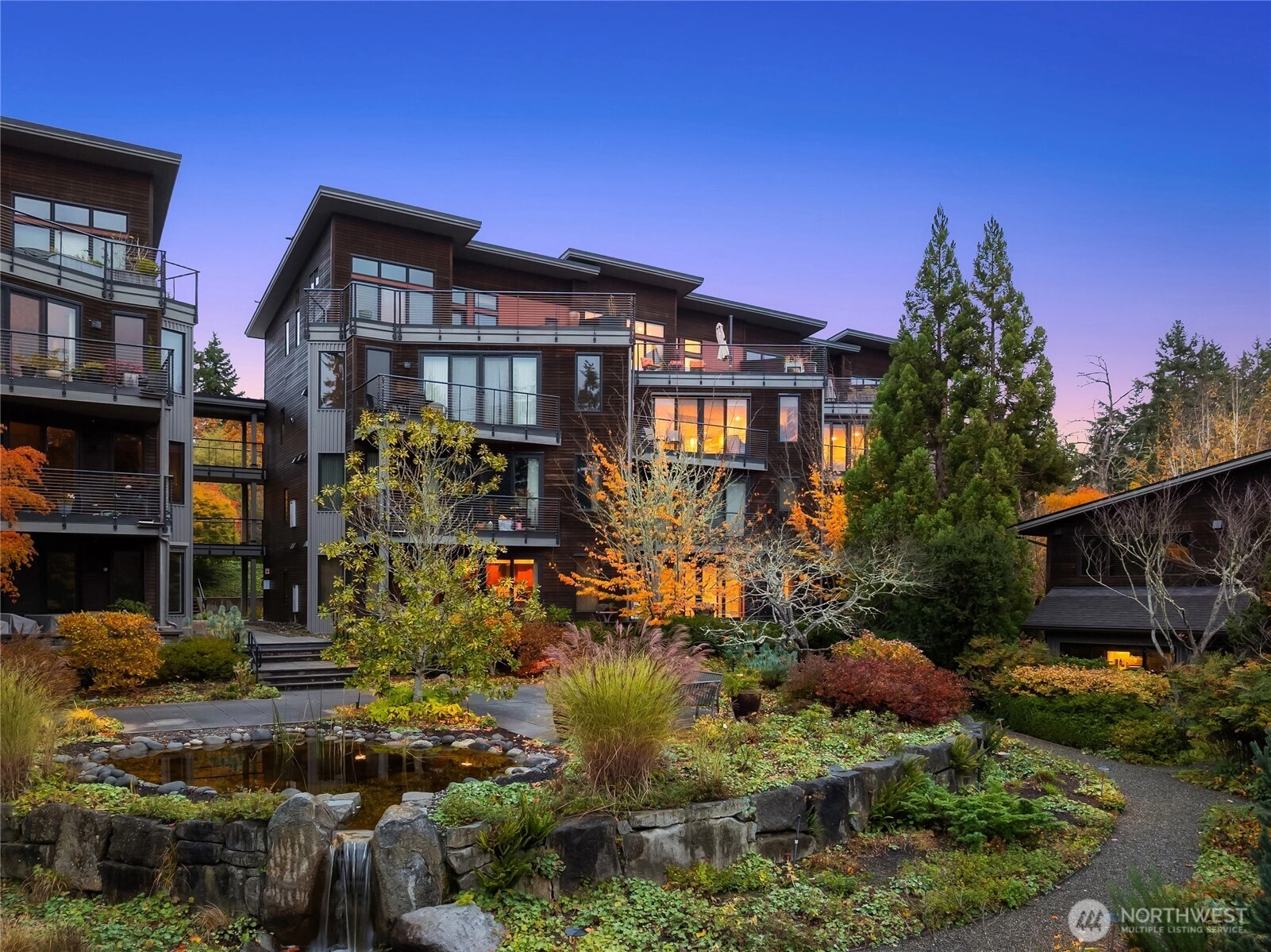 620 NE Vineyard Ln Unit B302 Unit B302 Winslow WA 98110