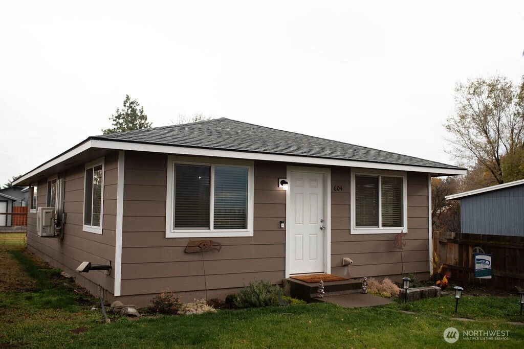 604 N Spokane St Kittitas WA 98934