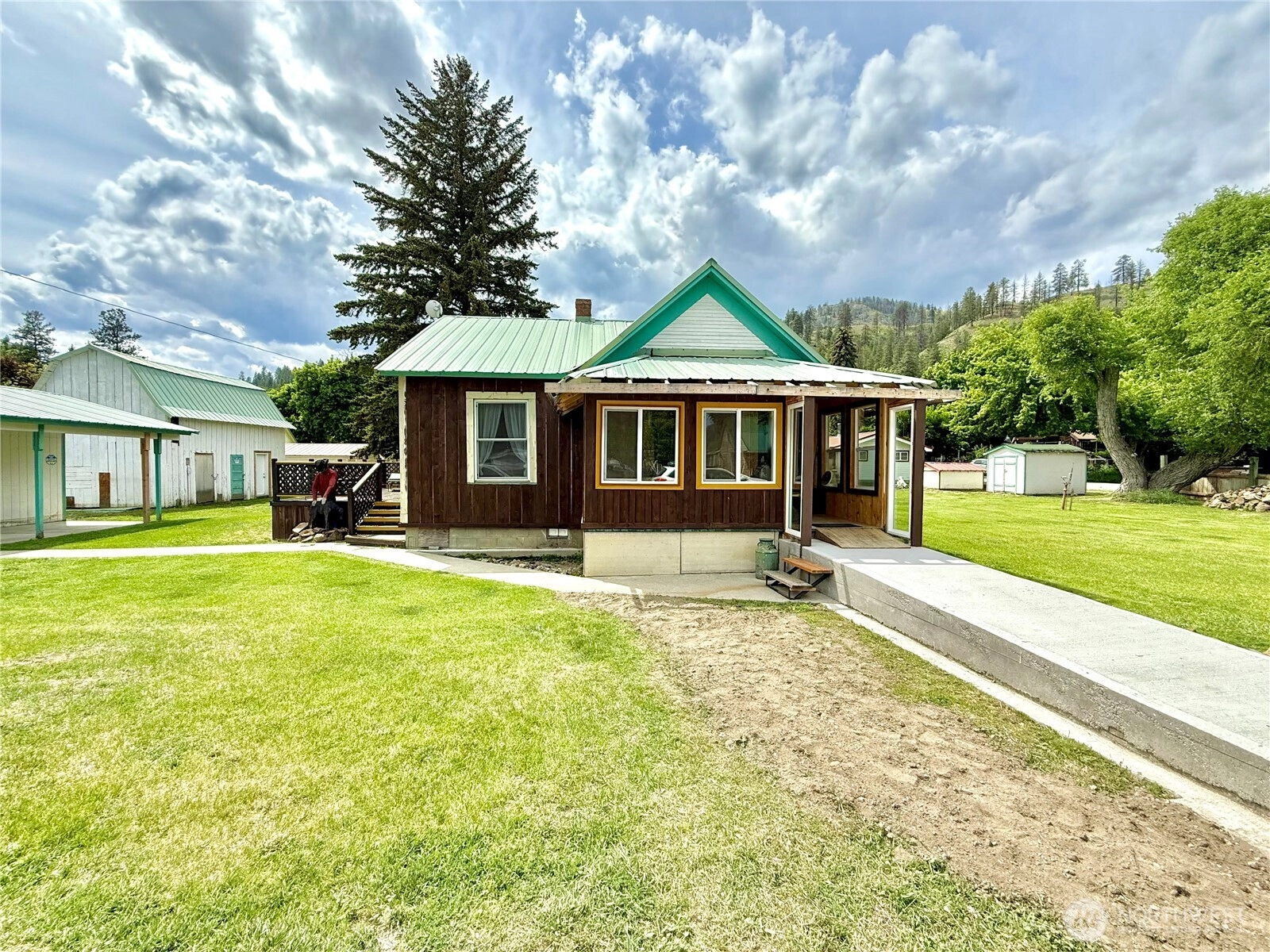 119 N Main St Conconully WA 98819