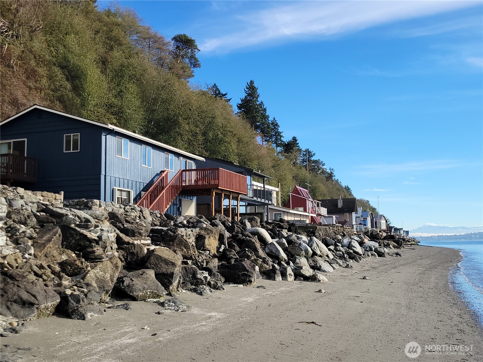 10 S Beach Dr Unit  Hat Island WA 98206