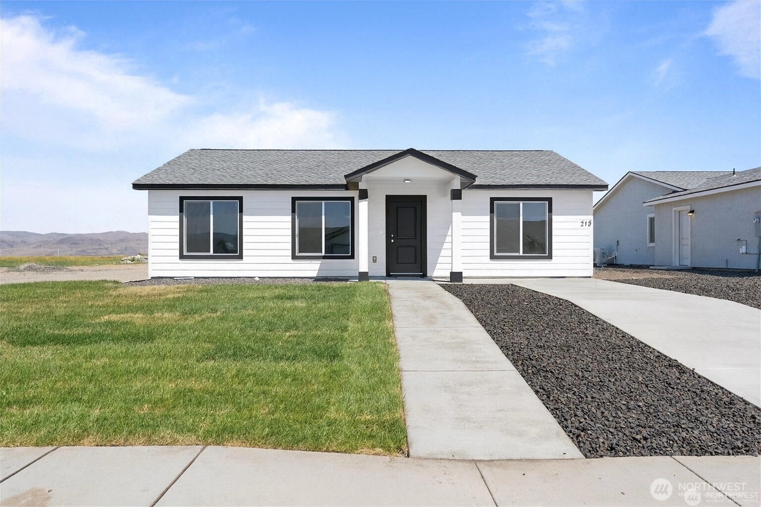 227 Poplar St NE Unit  Royal City WA 99357