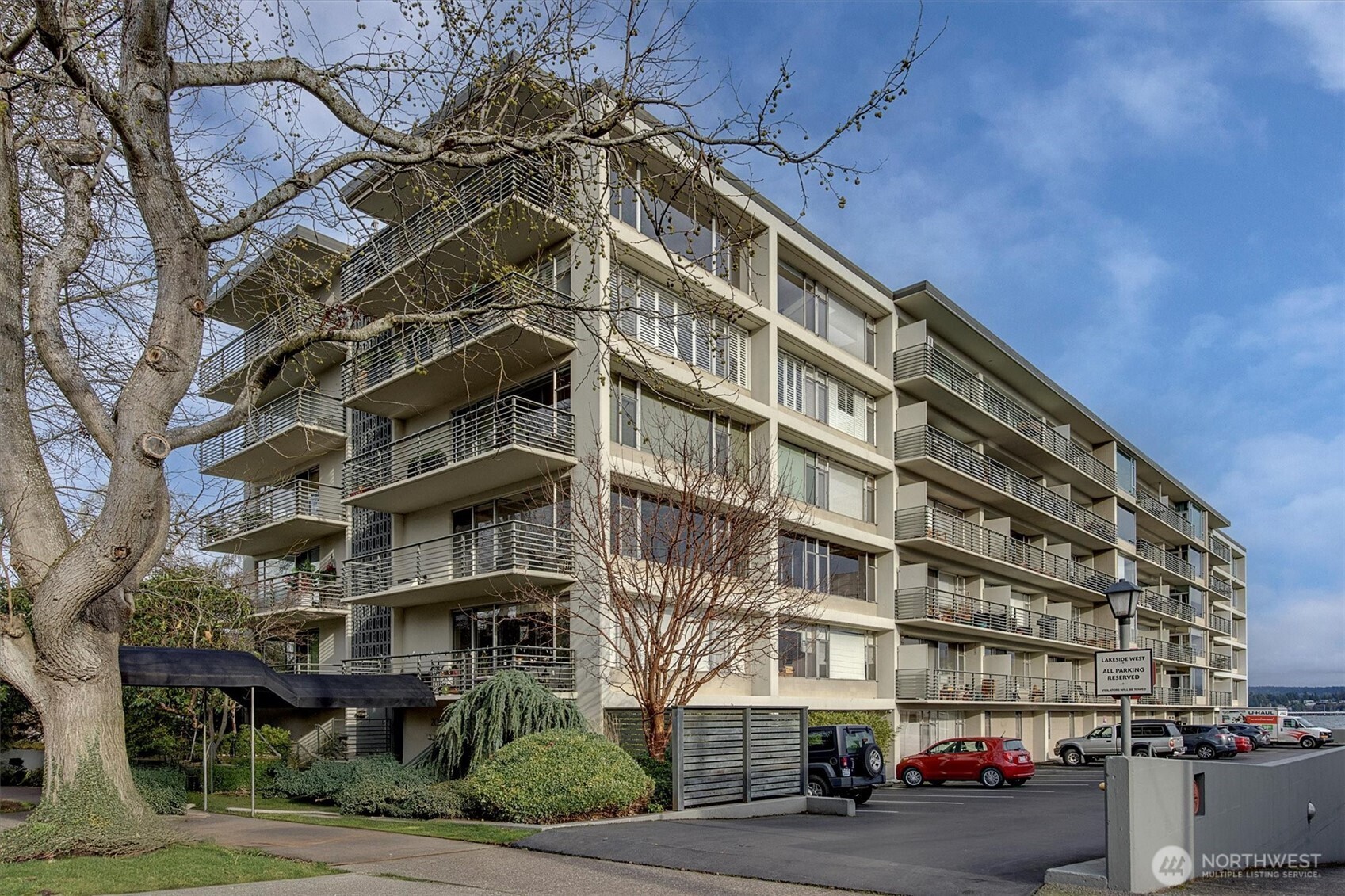 2040 43rd Ave E Unit 313 Unit 313 Seattle WA 98112