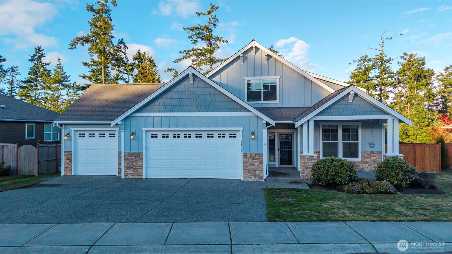 3008 SW Fairway Point Dr Unit  Oak Harbor WA 98277