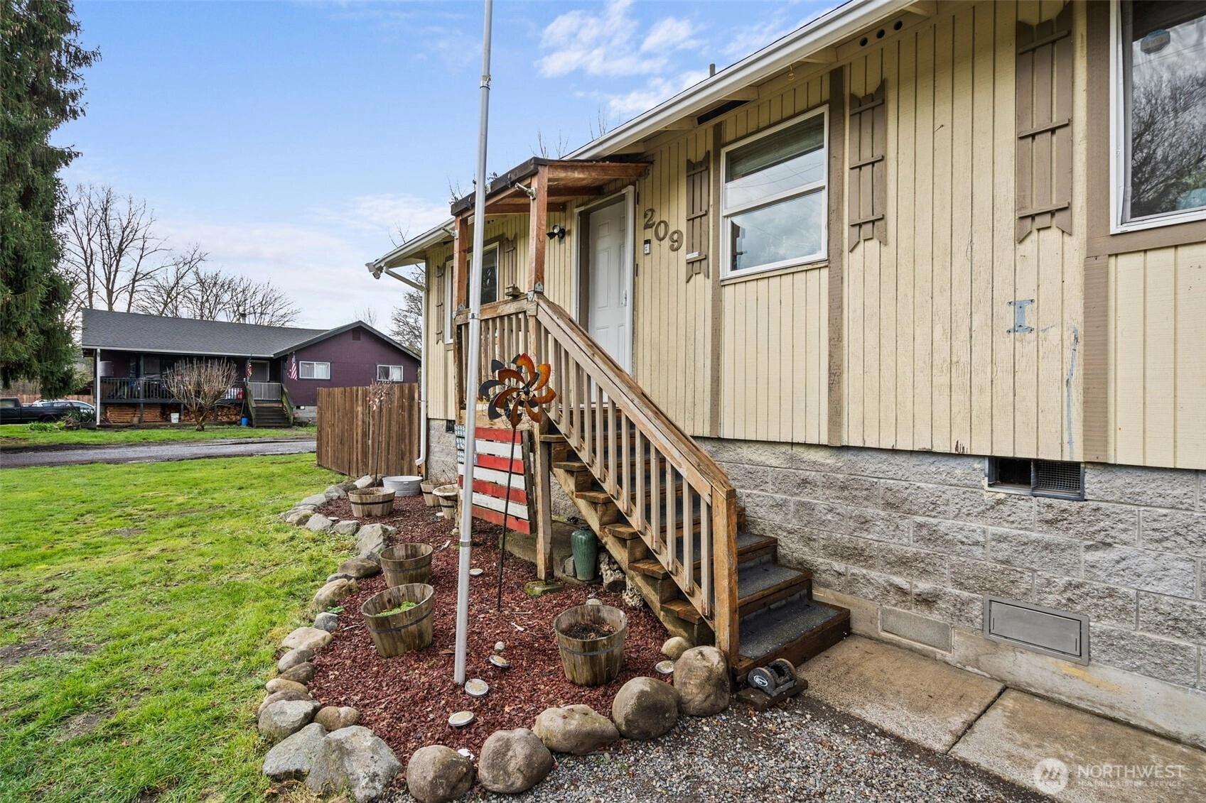 209 Nenant St S Unit  Bucoda WA 98530