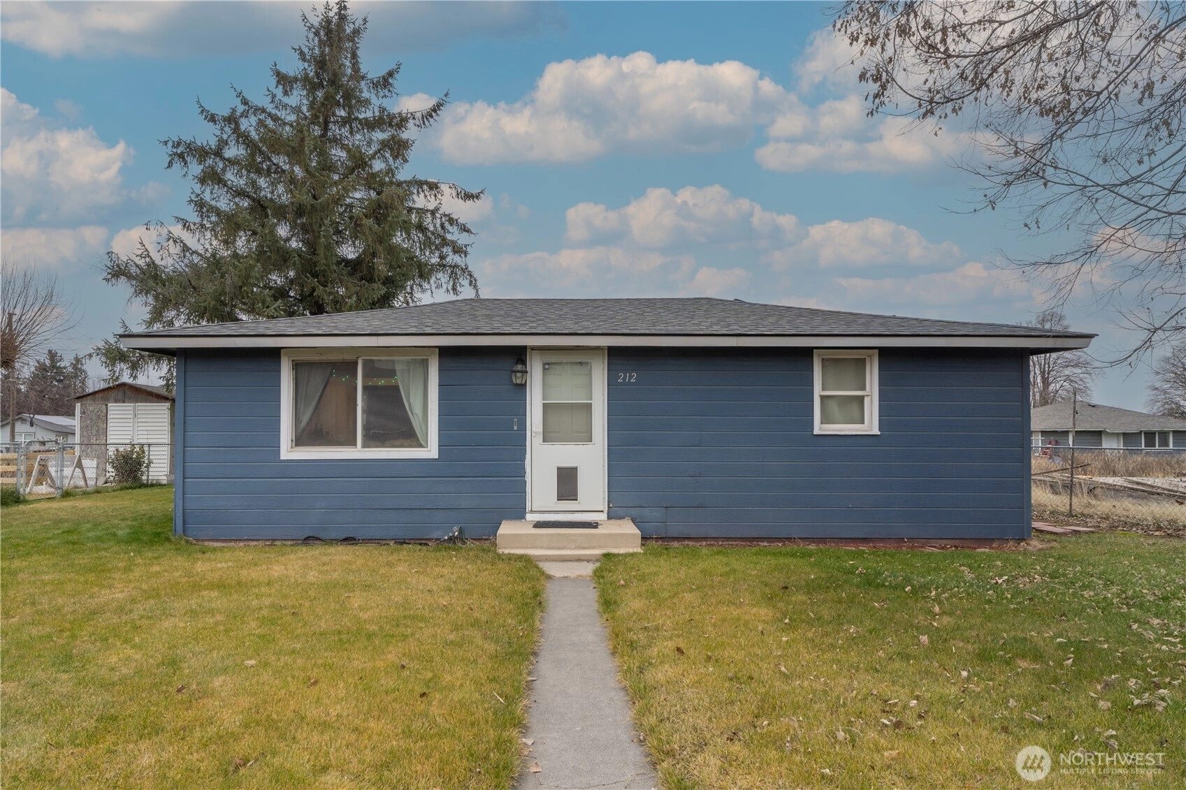 212 E 6th Ave Unit  Warden WA 98857