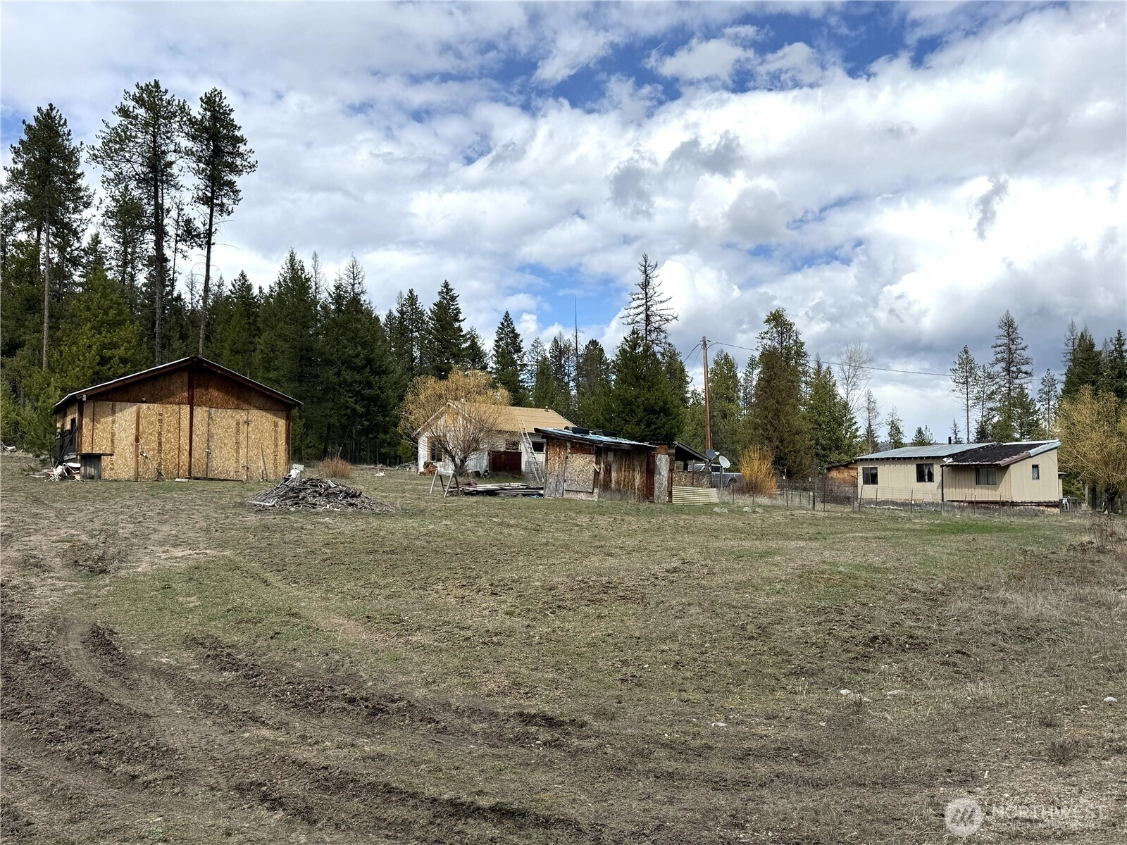 7 Hazel Ln Unit  Republic WA 99166