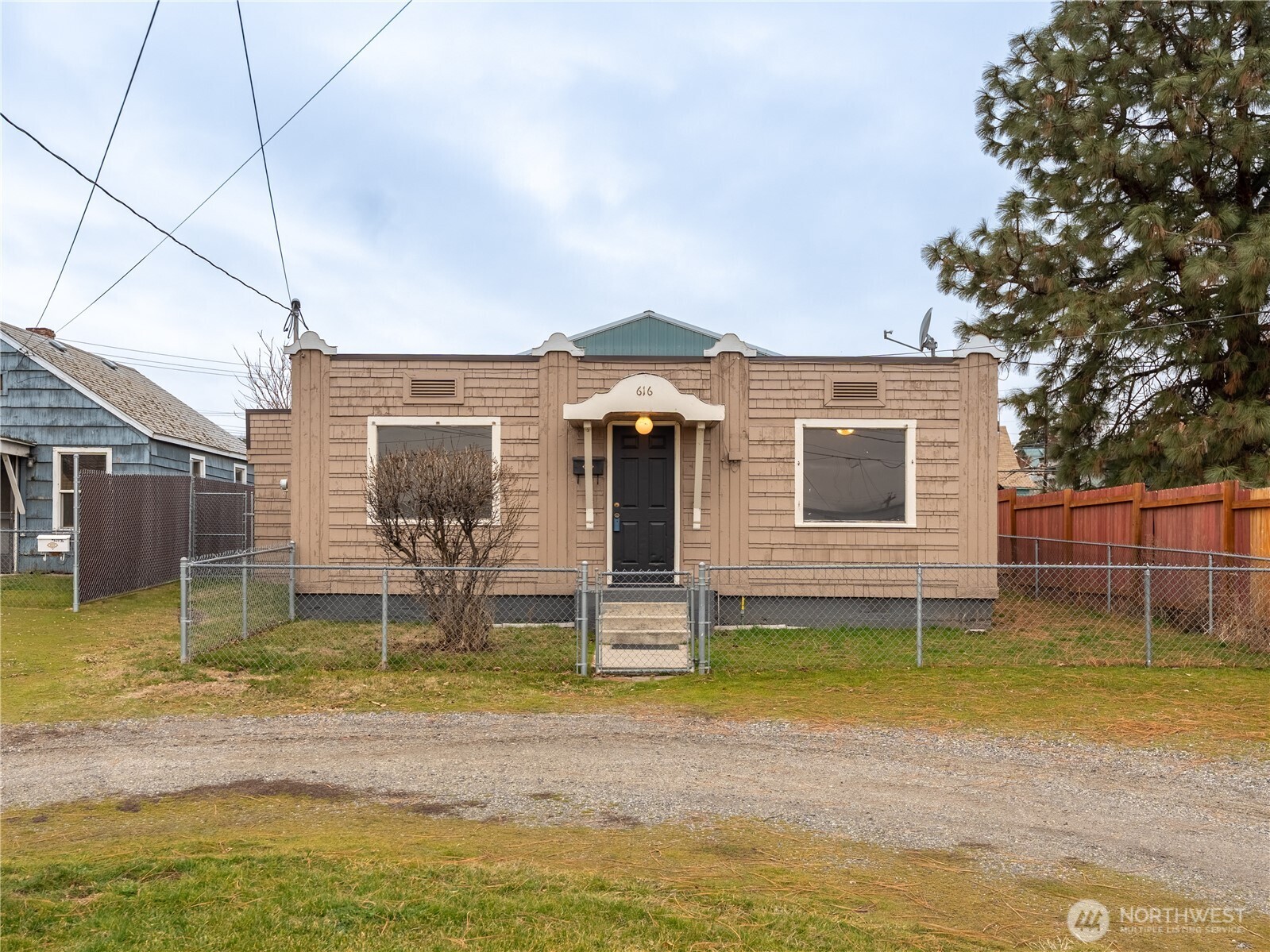616 S Chelan Ave Unit  Wenatchee WA 98801
