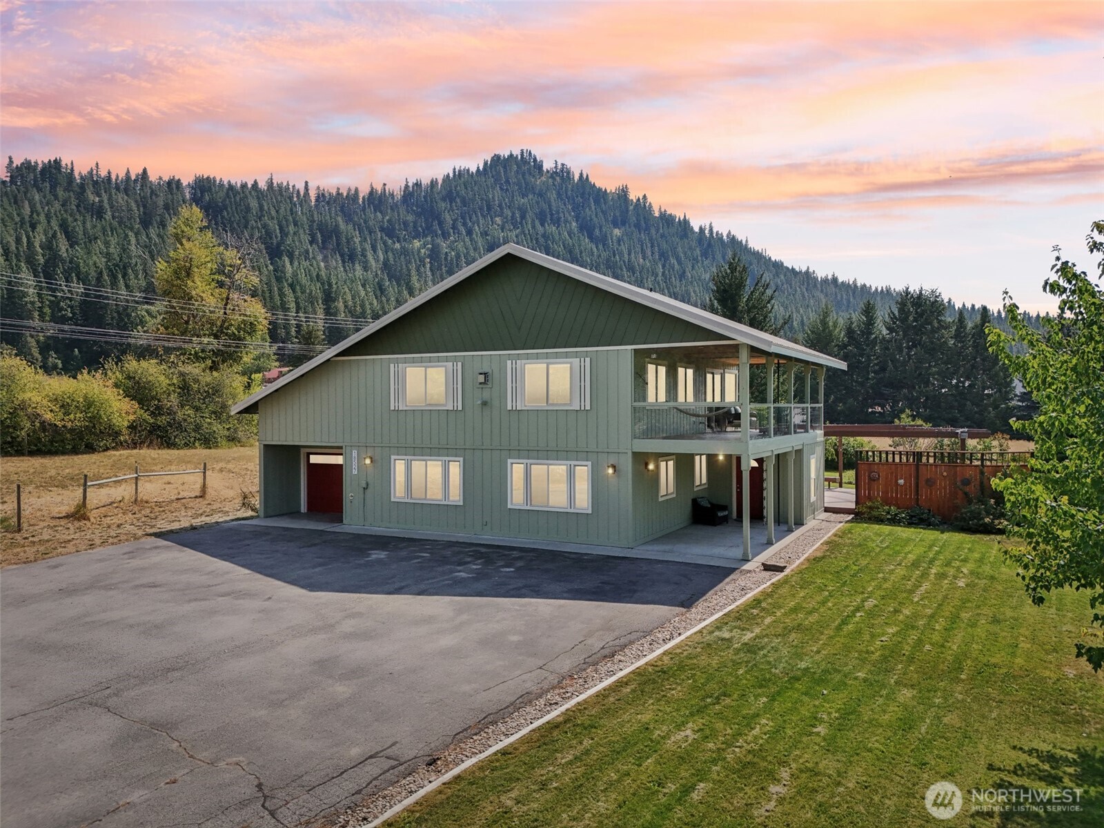 18527 Hazel St Unit  Leavenworth WA 98826